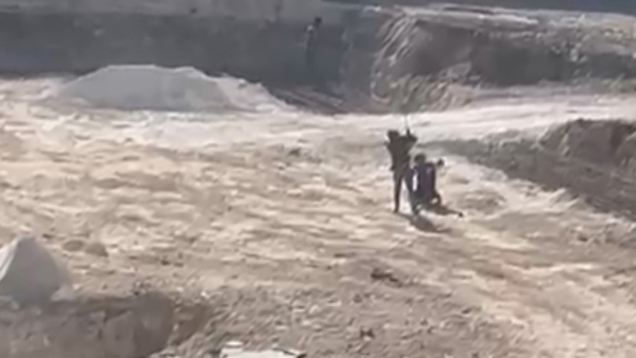 Gaziantep’te tepki çeken görüntü: Çocuk işçiye inşaat alanında darp
