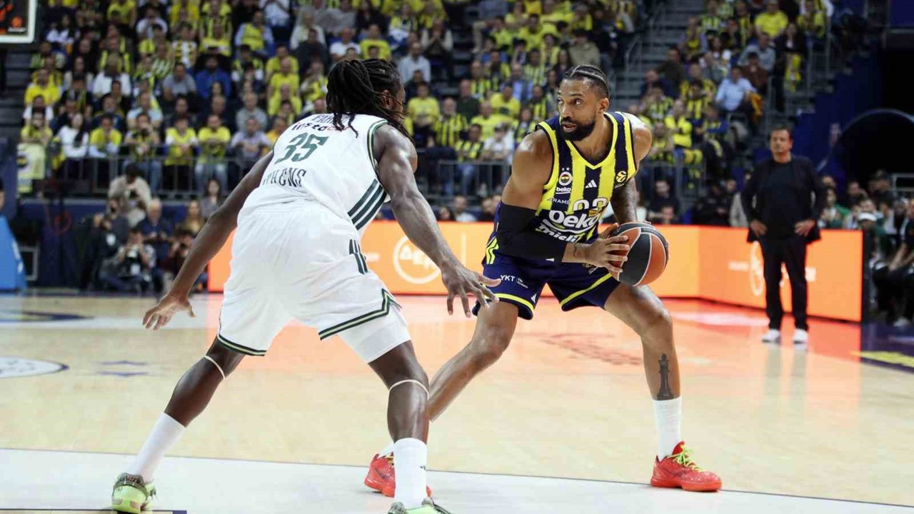 Euroleague: Fenerbahçe: 77 - Panathinaikos: 81
