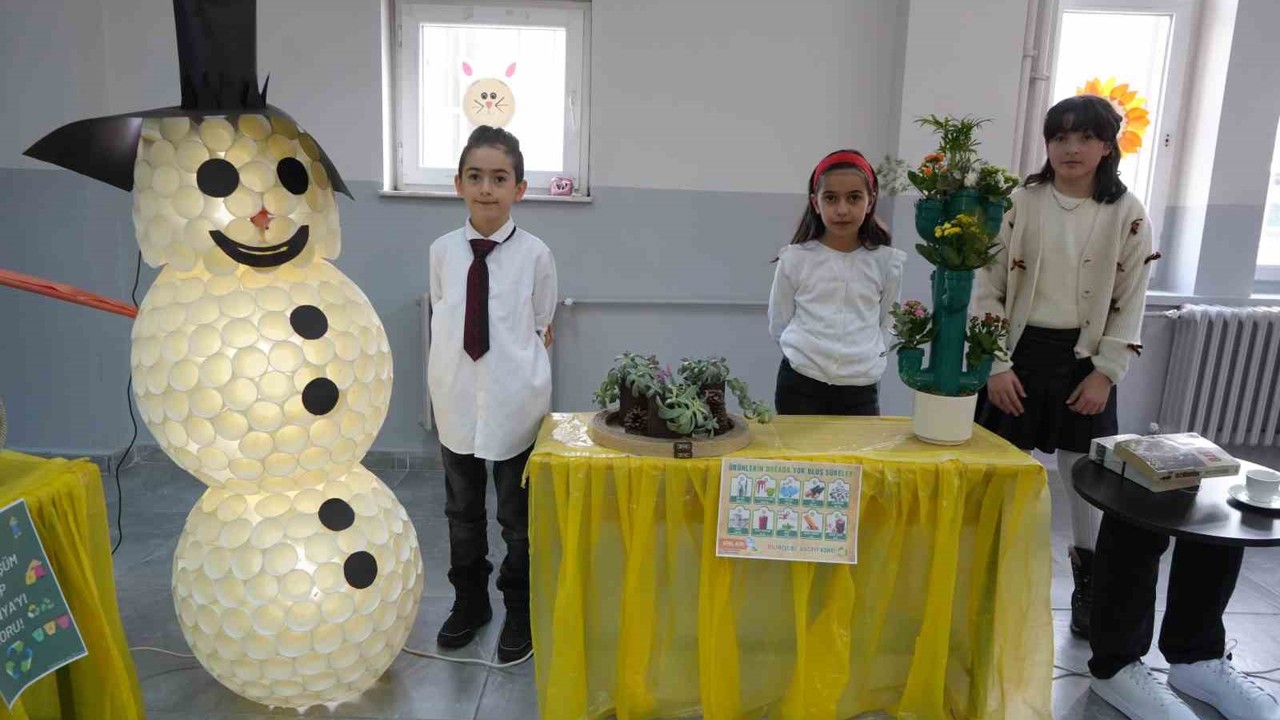 Geri dönüşümle farkındalık oluşturdular
