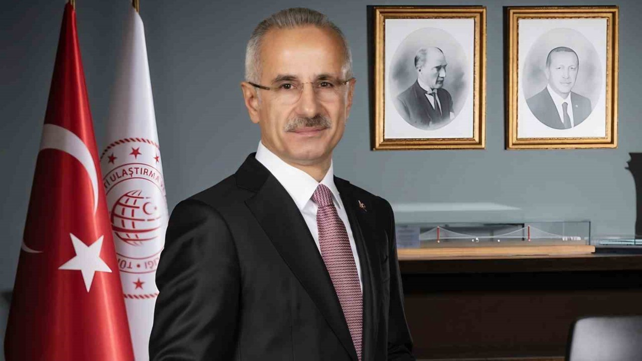 Bakan Uraloğlu: "Güney Marmara Otoyolu, Yalova ve İzmit arasında 78 kilometre uzunluğunda projelendirildi"
