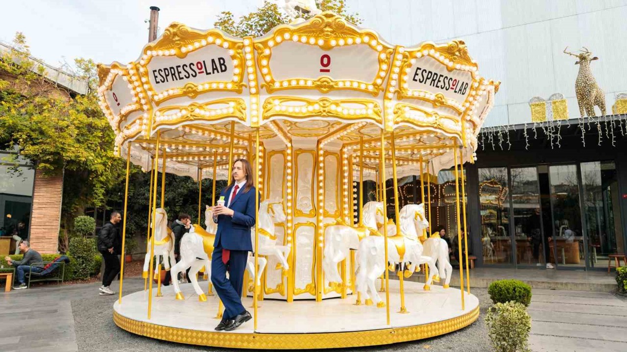 Espressolab’den Tommy Cash sürprizi
