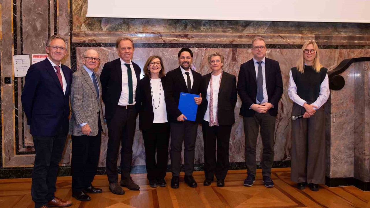 Albert Einstein’ın mezun olduğu Zürih Üniversitesi’nden Dr. Humayun Kakar’a büyük onur
