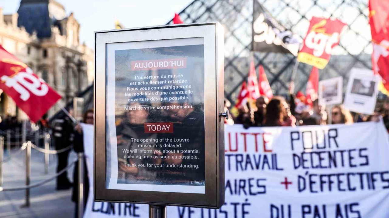 Louvre Müzesi grevi uzatma kararı aldı
