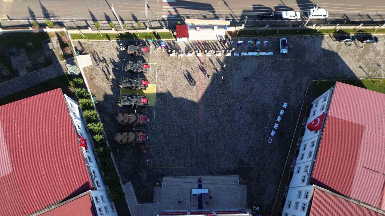 Siirt’te yerli ve milli savunma sanayi ürünleri sergilendi
