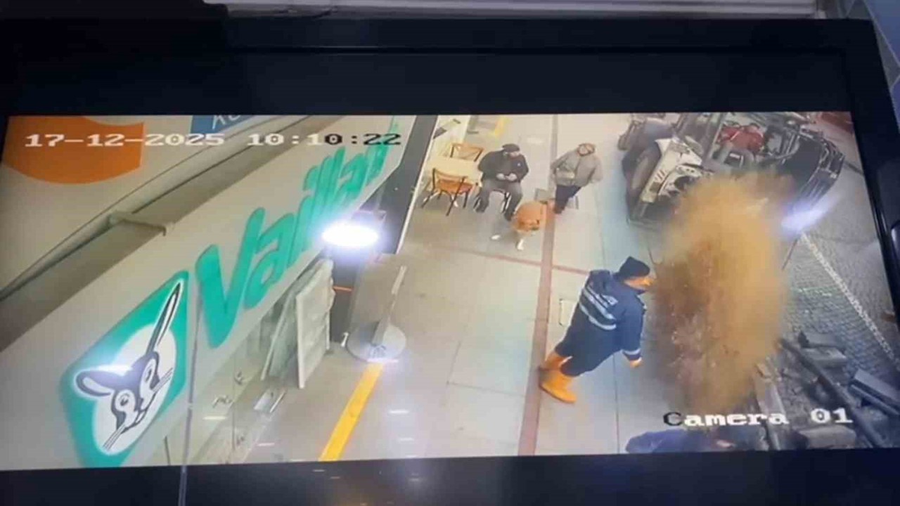 İshale hattı patlayınca tazyikli su etrafa saçıldı
