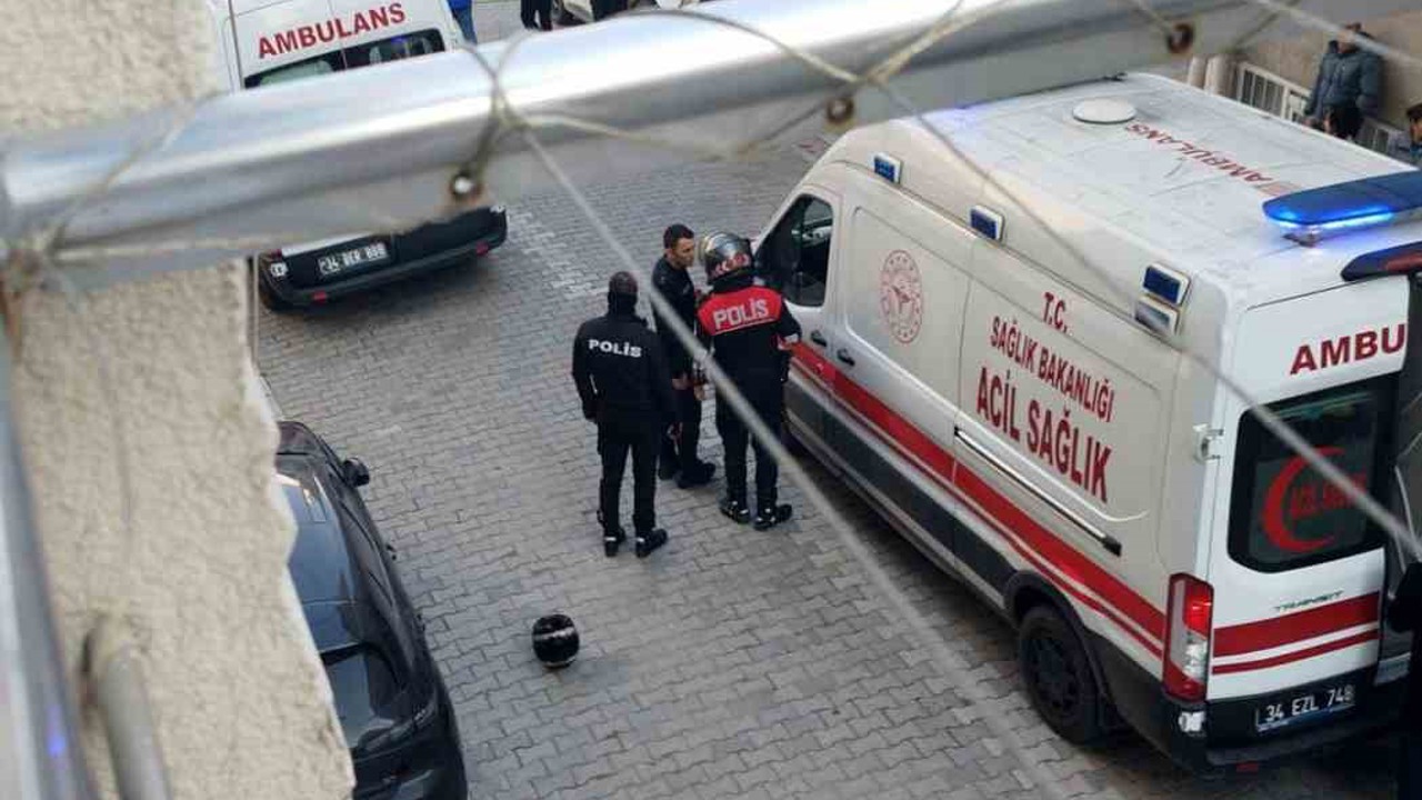 Esenyurt’da motosikletli saldırganlar kurşun yağdırdı: 3 yaralı
