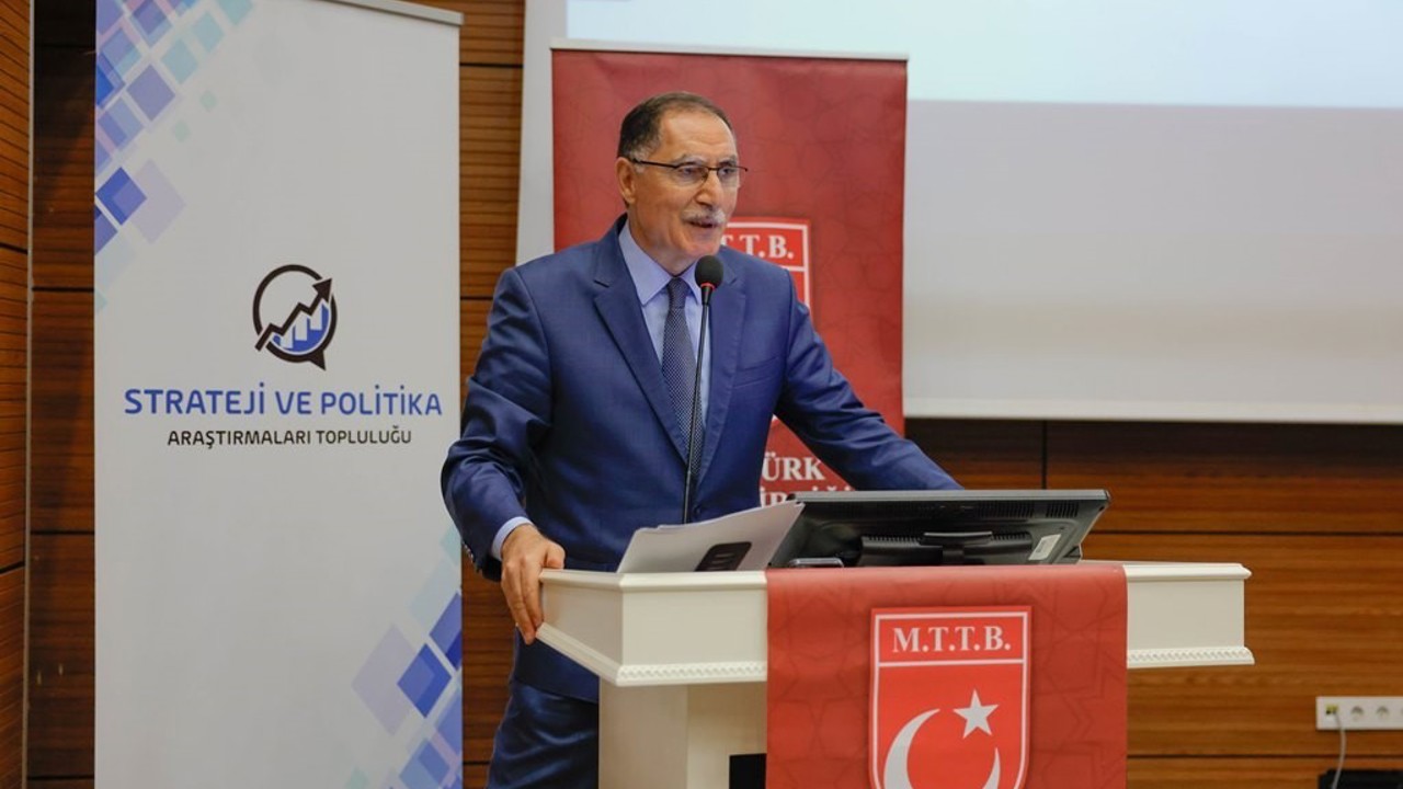 Şeref Malkoç: "Türkiye’nin yeni ve sivil bir anayasaya ihtiyacı var"

