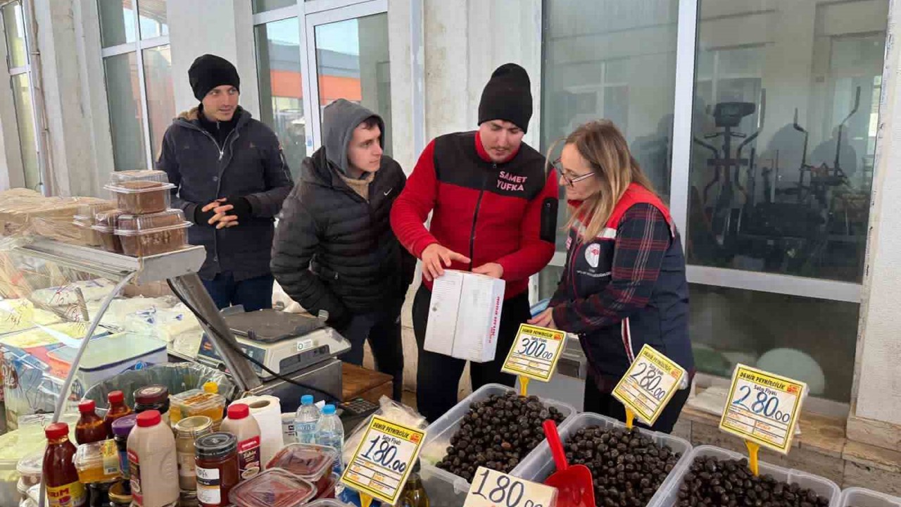 Edirne’de pazar yerinde gıdalar ve fiyatlar kontrol edildi
