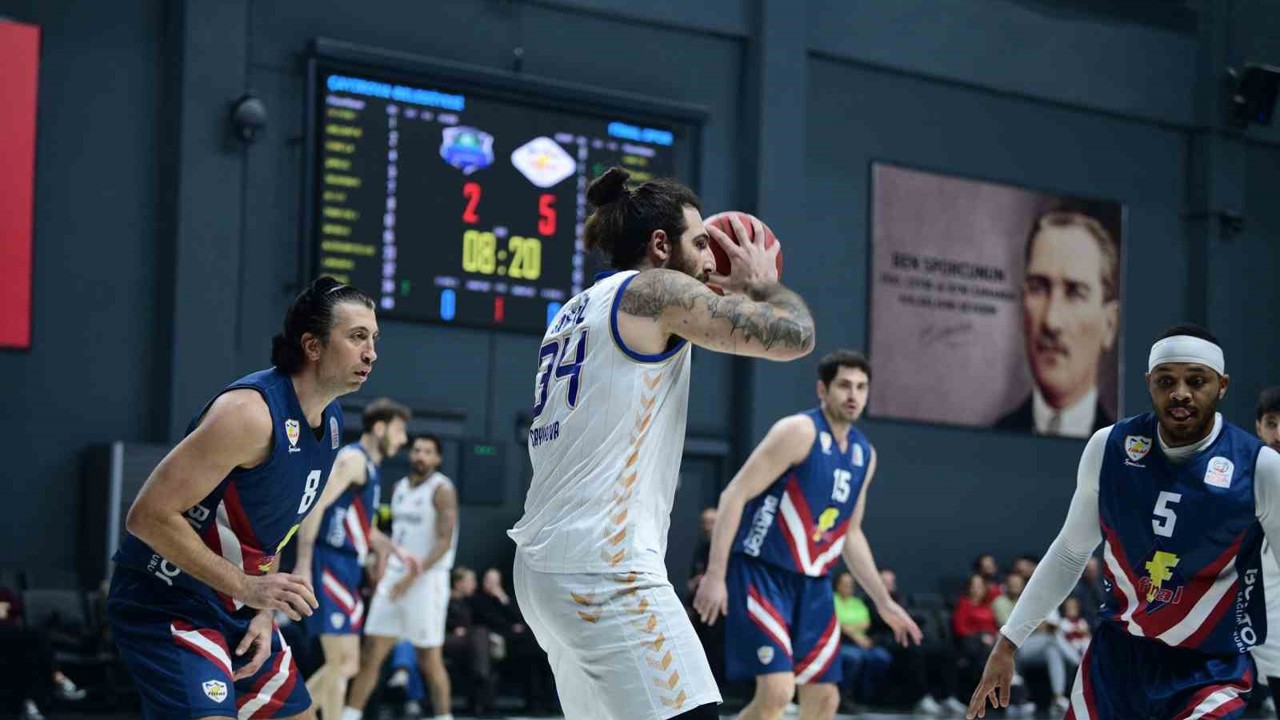 Çayırova Belediyesi, sahasında Finalspor’u 87-81 yendi
