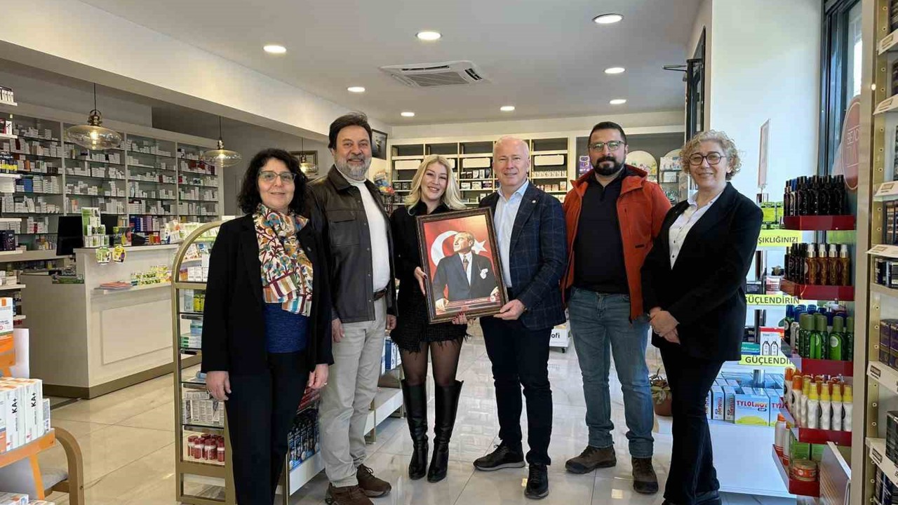 Kuşadası’nda eczacılık gündemi masaya yatırıldı
