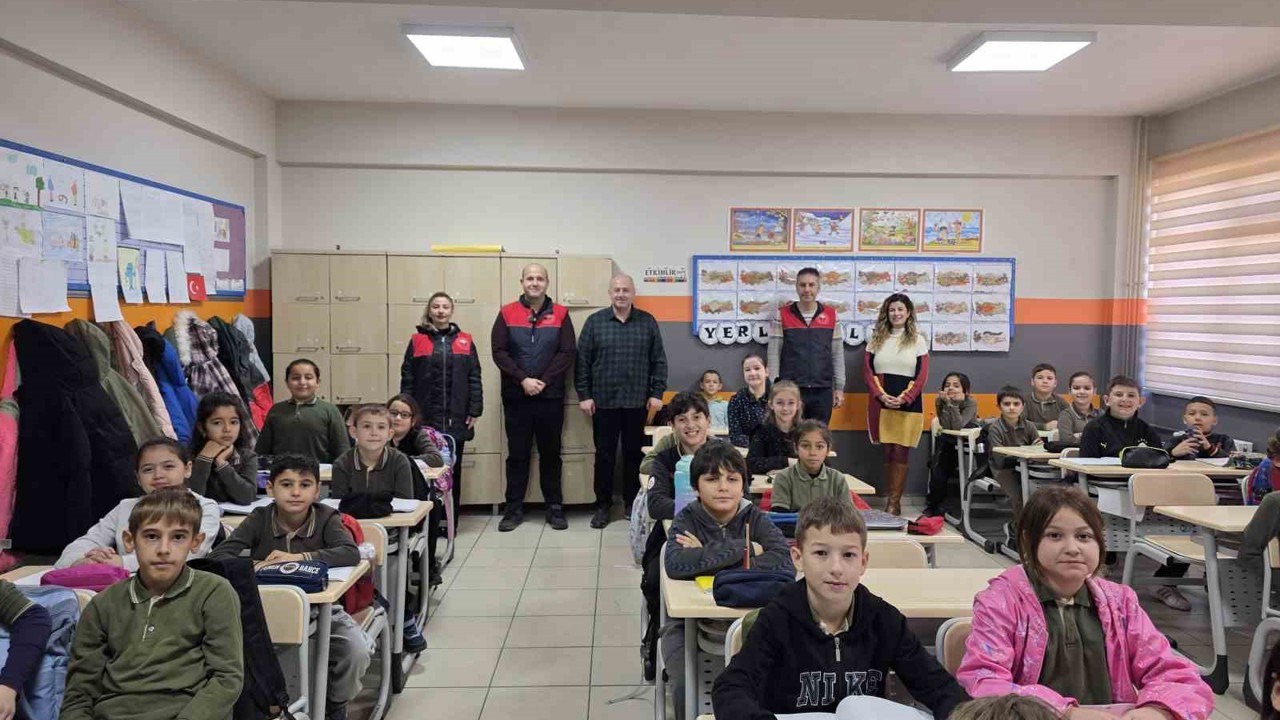 İlkokul öğrencilerine su verimliliği, balığın faydaları ve beslenme eğitimi
