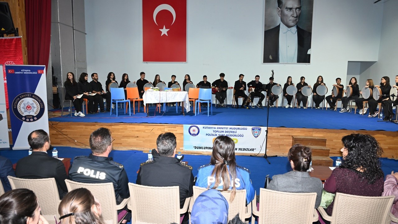 Kütahya’da parlayan yıldızlar sahne aldı
