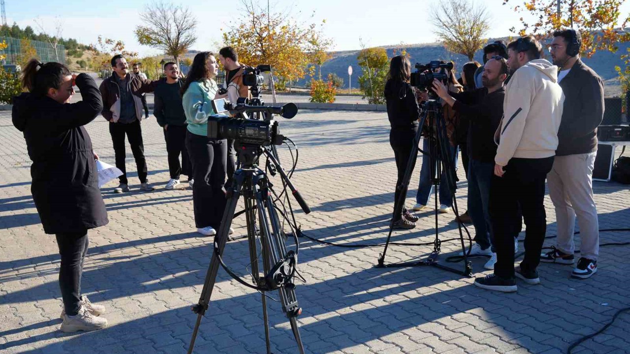Mobil Basın Evi Gaziantep’te öğrencilerle buluştu
