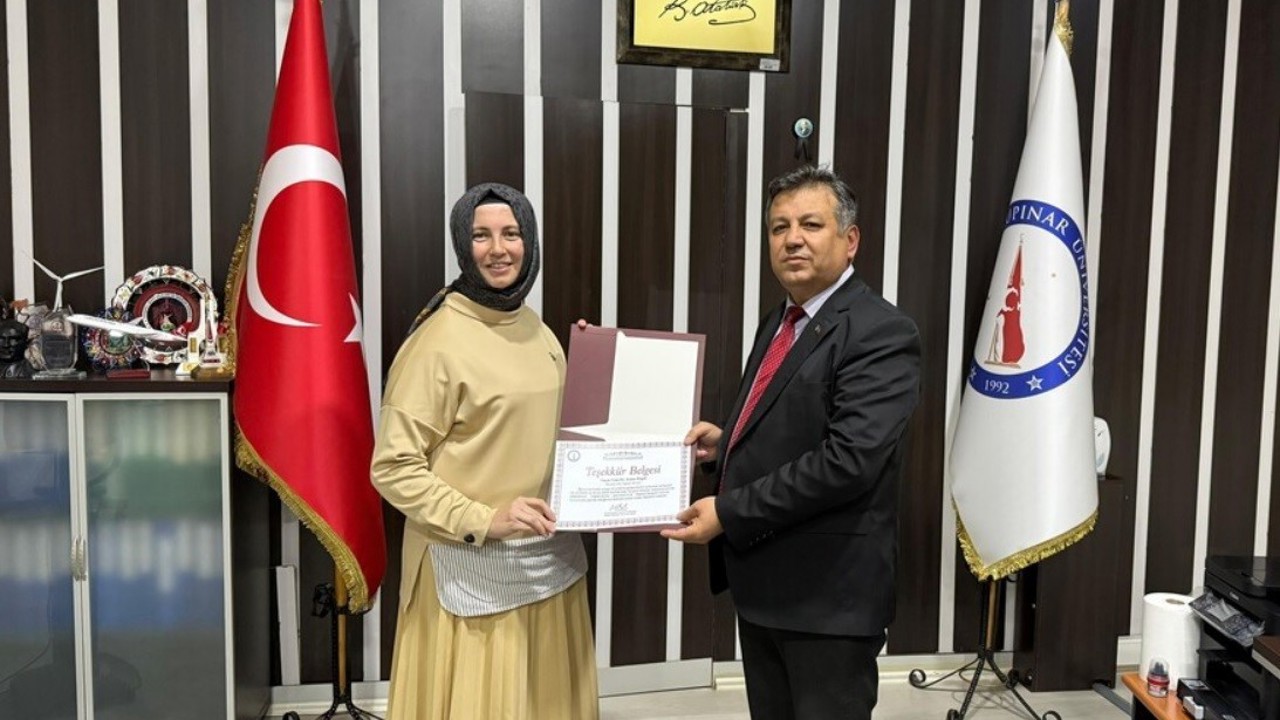 Bilgili öğrencilerle kariyer söyleşisinde bir araya geldi
