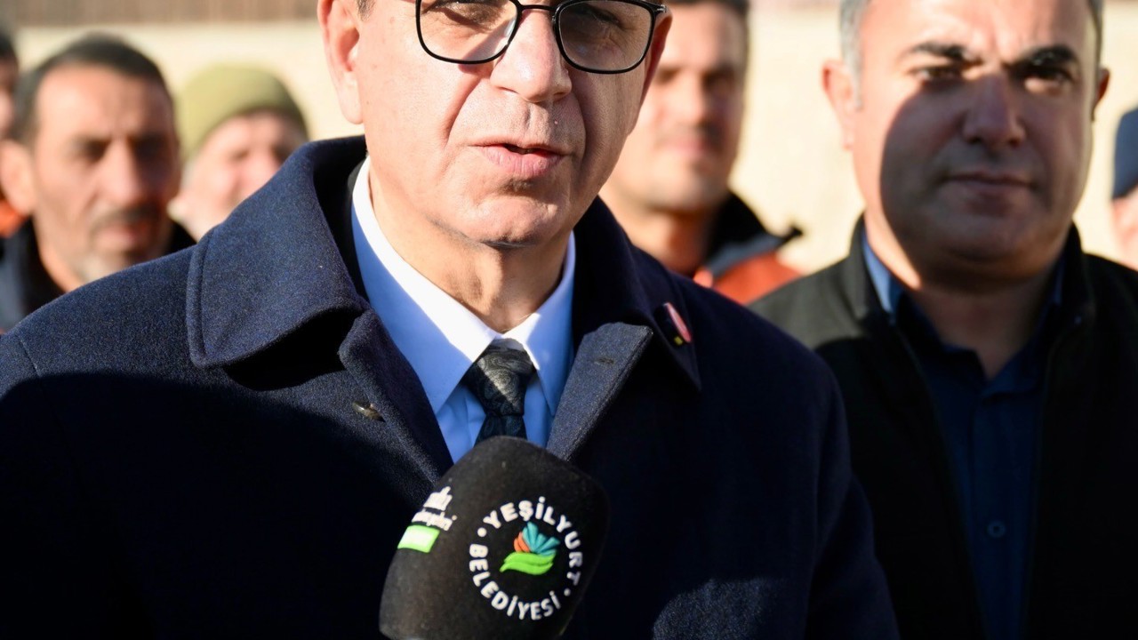 Başkan Geçit, "İkizce Konutlarında yaşam kalitesini artırıyoruz"
