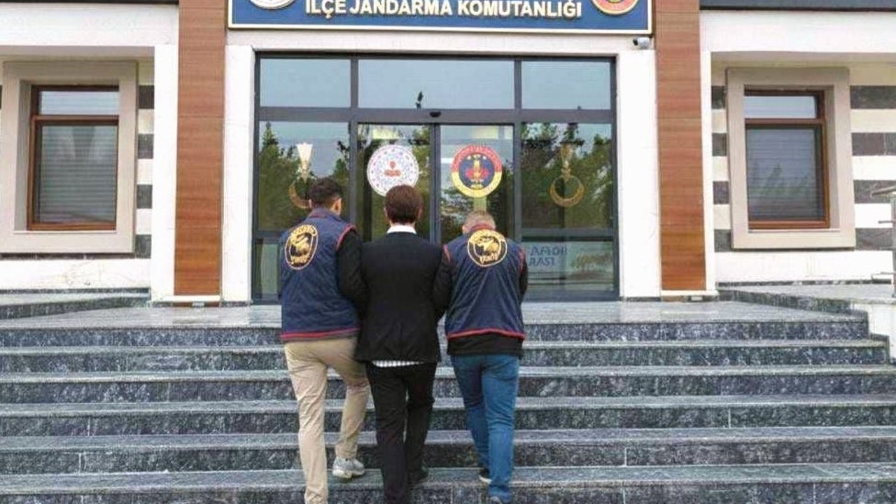 Kesinleşmiş 12 yıl cezayla aranan uyuşturucu taciri yakalandı
