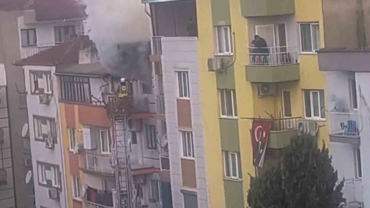 Manisa’da ev yangını: 6 kedi telef oldu
