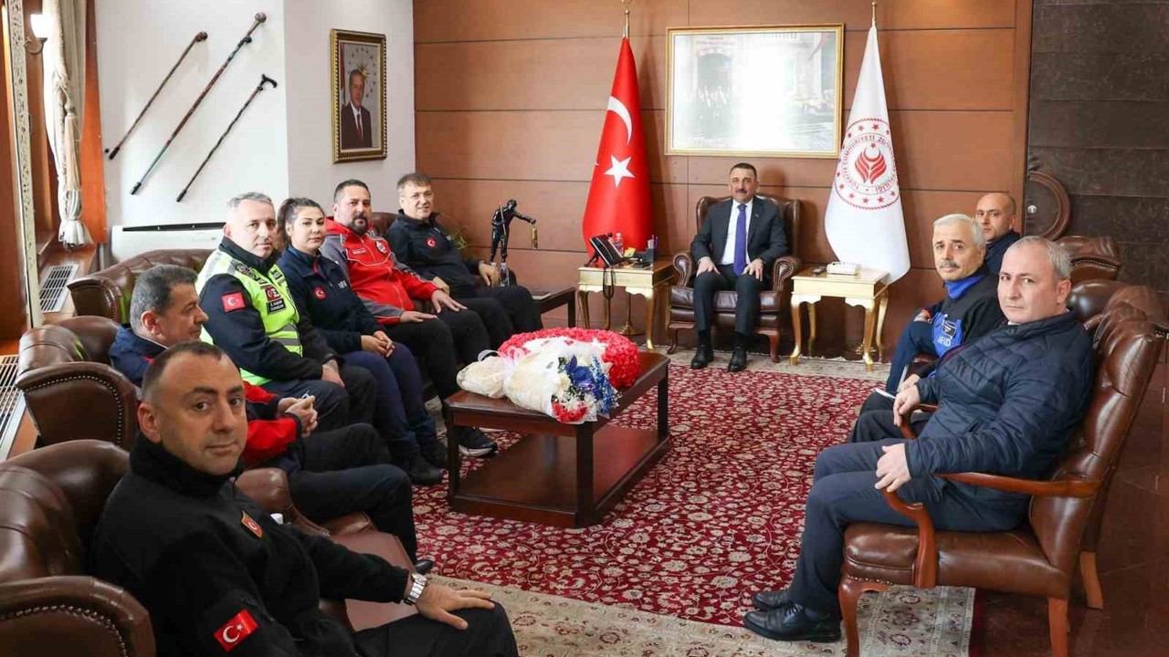 Vali Hacıbektaşoğlu, AFAD’ın 16. kuruluş yıl dönümünde kurum temsilcilerini kabul etti
