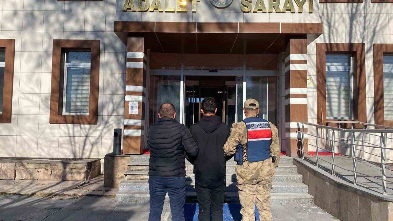 Malazgirt’te aranan şahıs jandarma tarafından yakalandı
