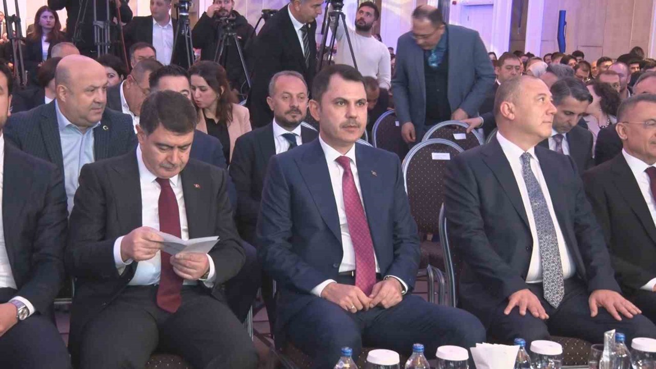 Bakan Kurum: "Türkiye asrın felaketini asrın inşa seferberliğine dönüştürmüş, şahlanış dönemine geçmiştir"
