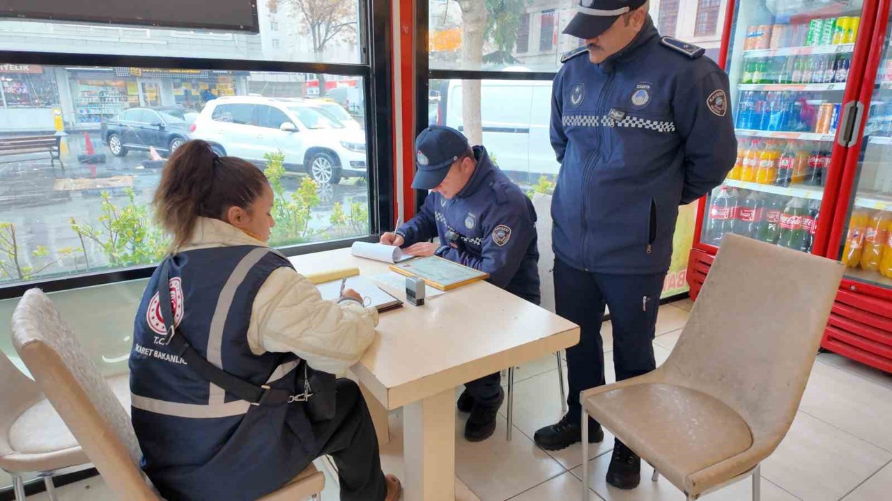 Büyükşehir zabıtası, şehrin huzuru ve düzeni için denetimlerine devam ediyor
