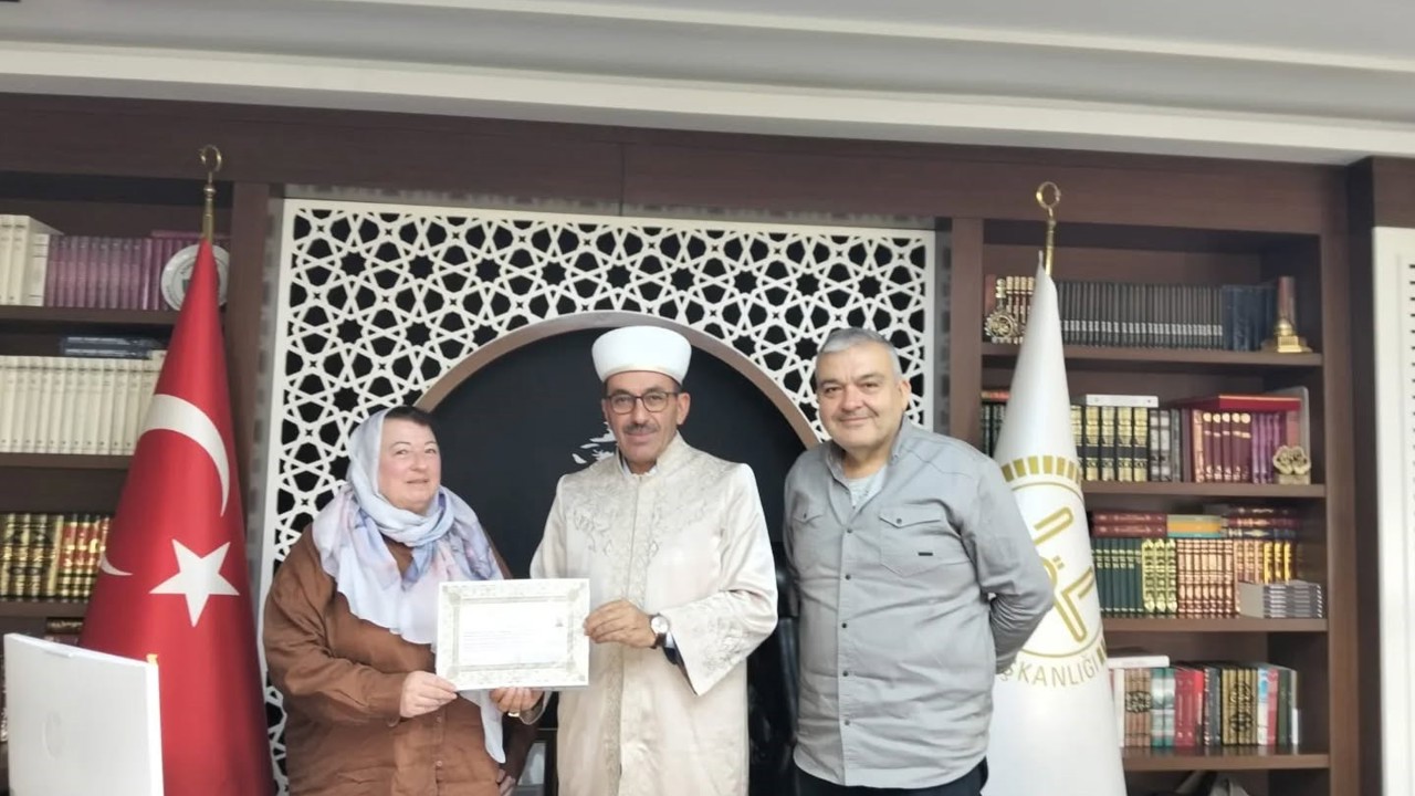 Alanya’da farklı ülkelerden 20 kişi İslamiyet’i seçti
