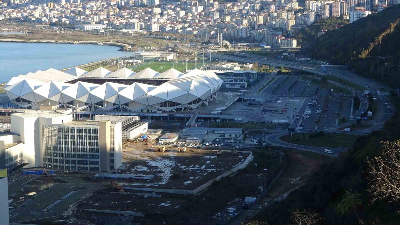 Maç günleri Akyazı Stadı ve çevresinde yaşanan trafik sorunu gündemden düşmüyor
