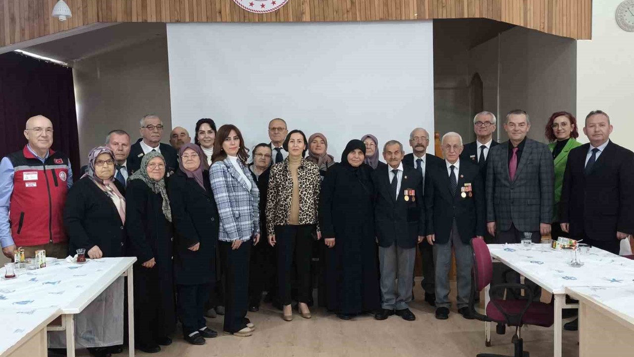 Şehit yakınları ve gaziler için Ebru Sanatı kursu
