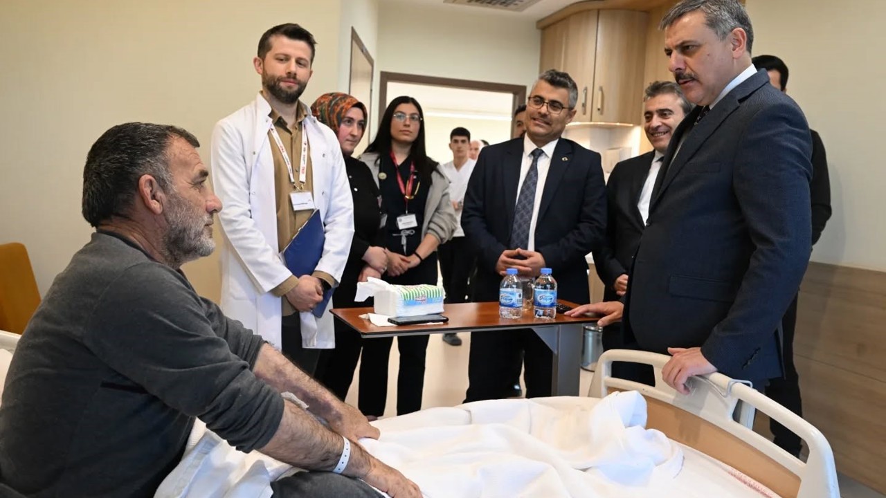 Hastalara moral ziyareti
