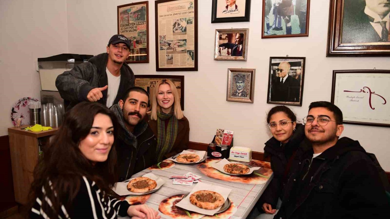 Bursa’nın asırlık lezzetlerine Osmangazi’de yolculuk yaptılar
