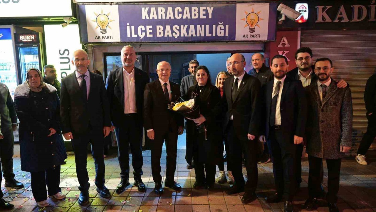 Başkan Gürkan: "Büyükşehirdeki tutarsız yönetim Bursa’ya zaman kaybettiriyor"
