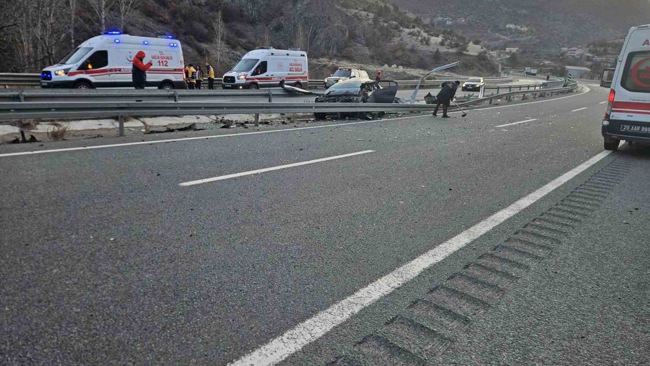 Gümüşhane’de trafik kazası: 1’i ağır 4 yaralı
