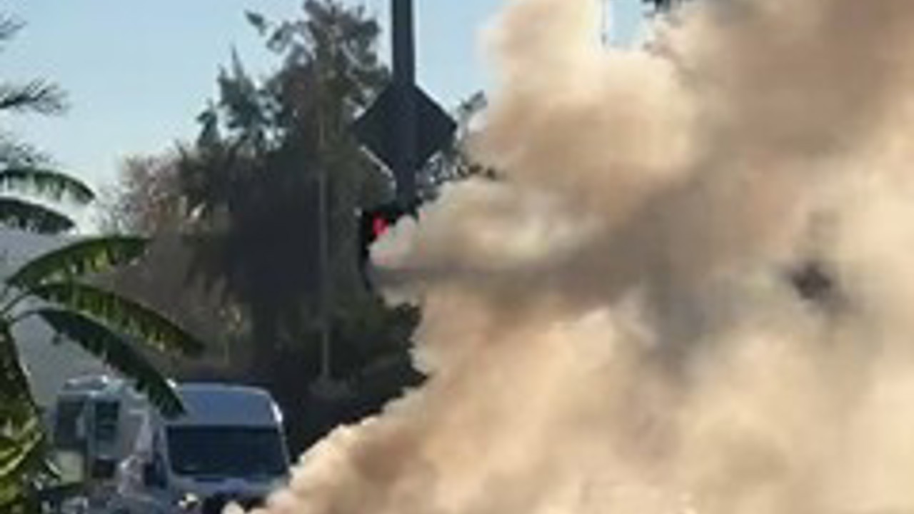 Alanya’da seyir halindeki otomobil alev aldı
