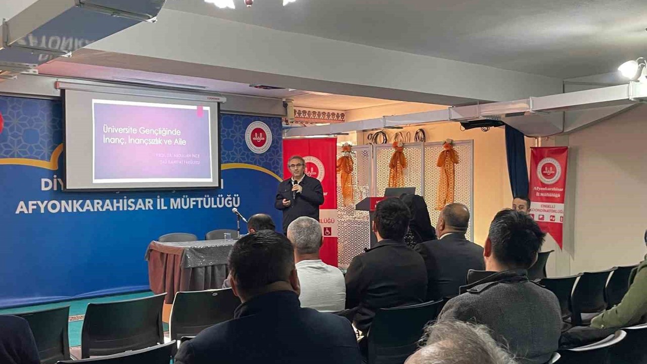 Afyonkarahisar’da ‘Üniversite Gençliğinde İnanç ve Aile’ semineri
