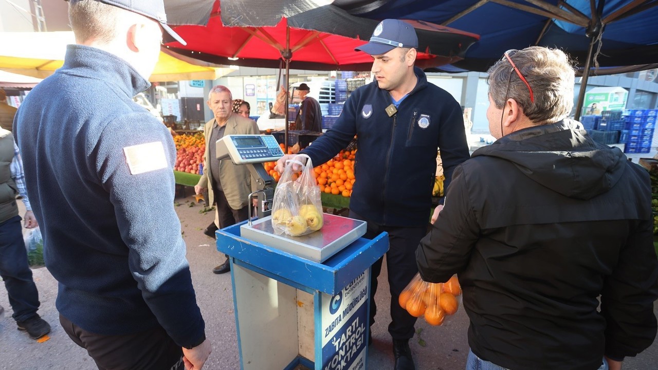 Canik’te pazarlarda denetim: Tartıdan tezgaha tam kontrol
