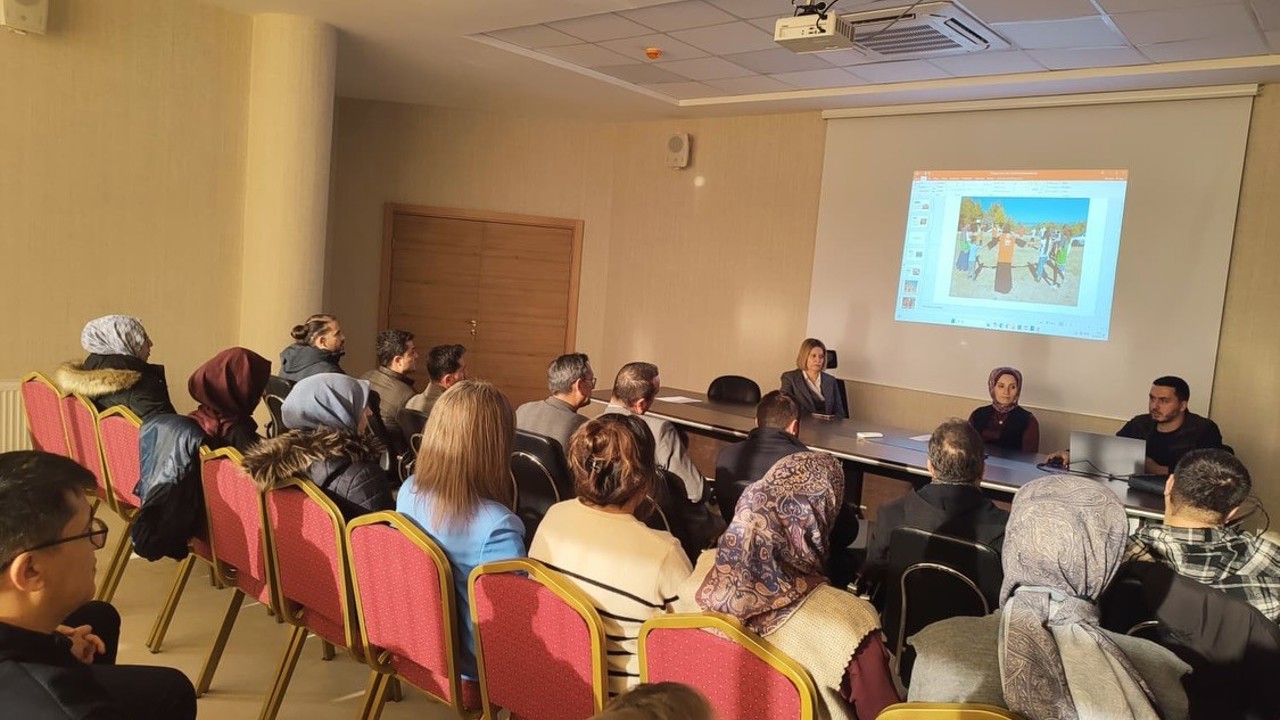 Altıntaş’ta "Yetim Kardeş" projesi tanıtıldı
