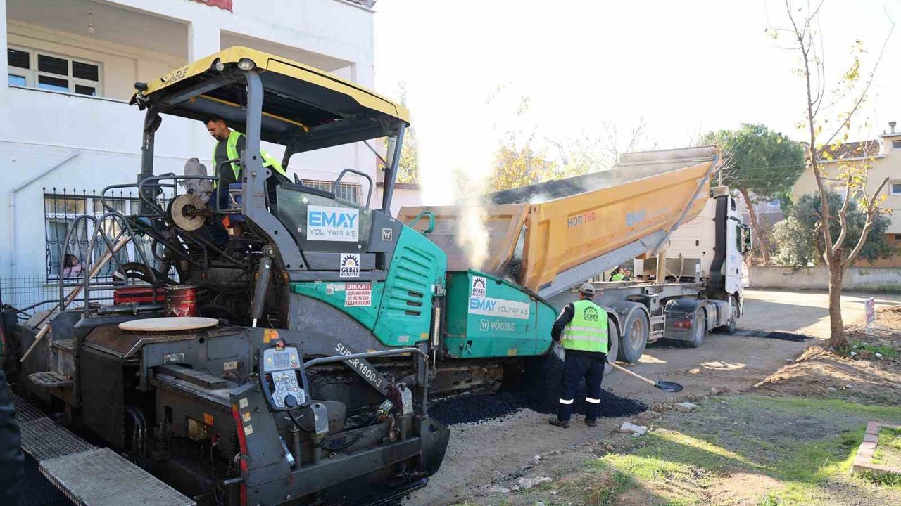 Gebze’de 90 sokakta yol çalışması
