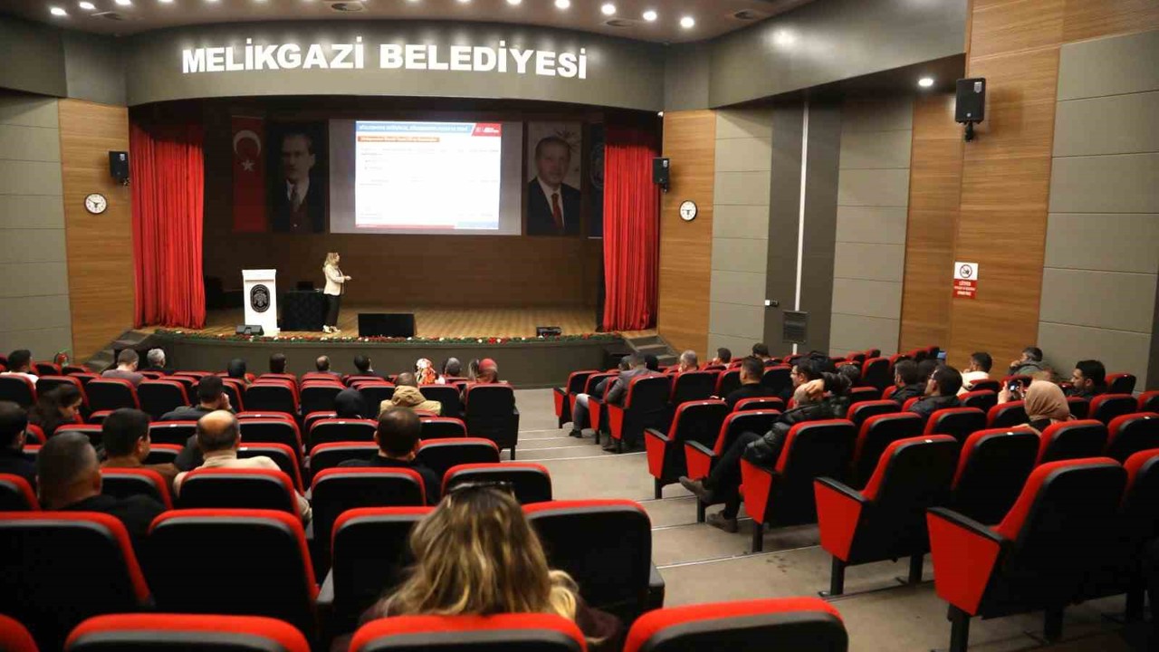 Melikgazi Belediyesi’nde kamu ihale mevzuatı eğitimi veridi

