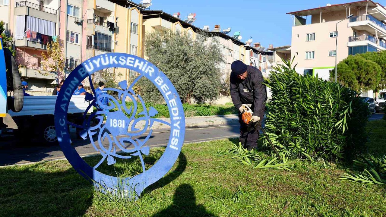 Aydın Büyükşehir’den Nazilli’de temizlik ve bakım çalışması
