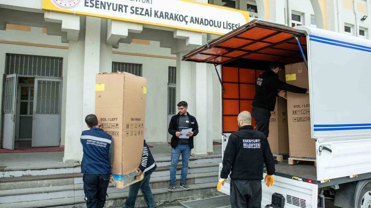 Esenyurt’ta öğrencilere ücretsiz içme suyu desteği
