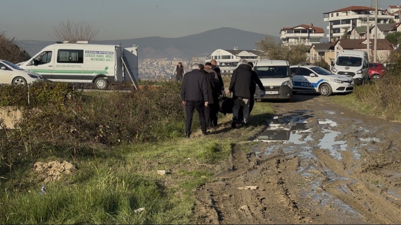 Kız arkadaşı tarafından çalılıkların arasında ölü bulundu
