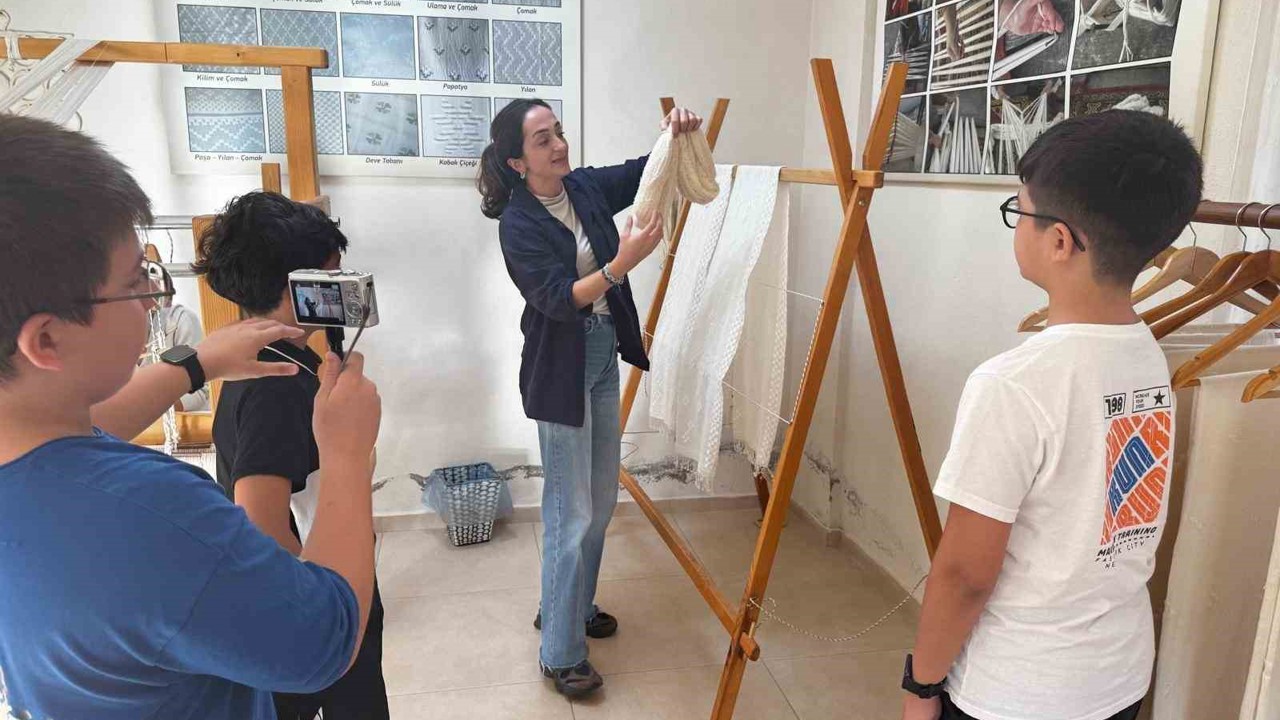 Dastar dokumacılığı, öğrencilerin dijital dokunuşuyla geleceğe taşındı
