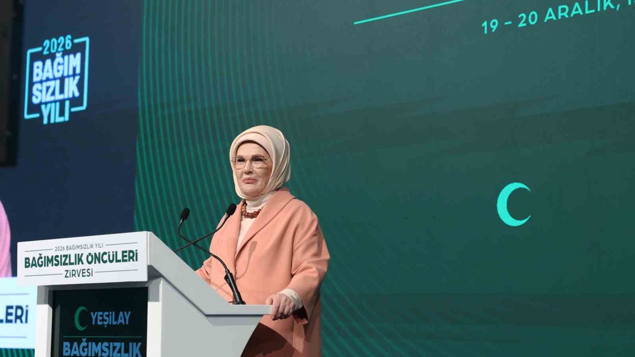 Emine Erdoğan, Bağımsızlık Öncüleri Zirvesi’nde konuştu: "2026’yı ’Bağımsızlık Yılı’ ilan ediyoruz"
