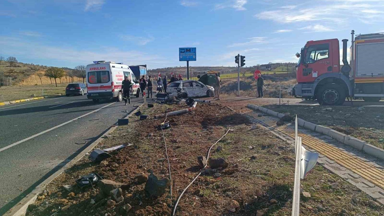 Mardin’deki kazada ağır yaralanan doktor hayatını kaybetti
