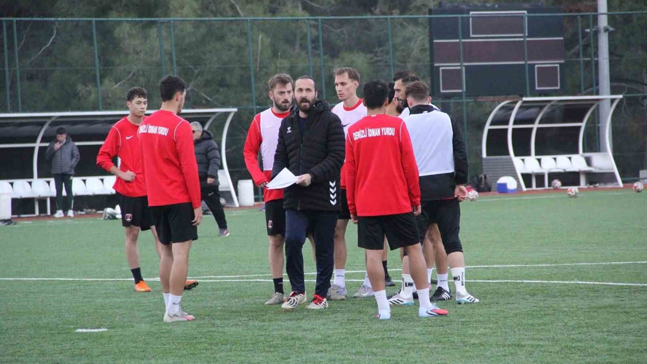 Denizli İdmanyurdu ilk yarının son maçına hazır
