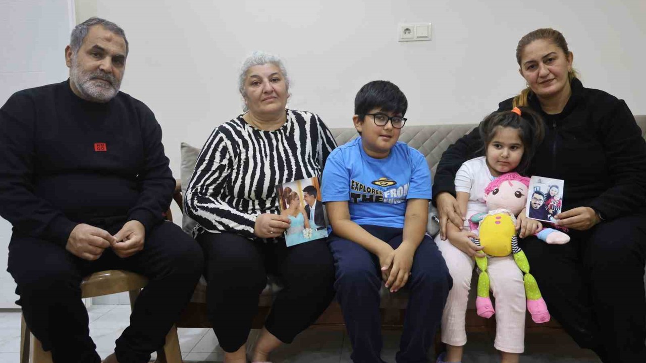 Evladından bahsederken gözyaşlarına boğulan anneanne, depremde kaybettiği kızının emaneti olan torunlarına hem annelik hem de babalık yapıyor
