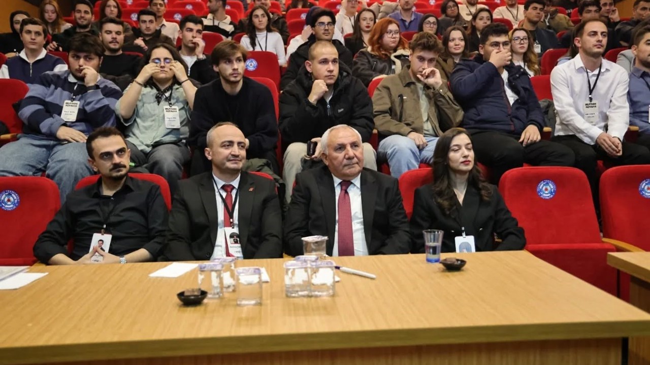 Kütahya’da genç zihinler geleceğe ışık tuttu
