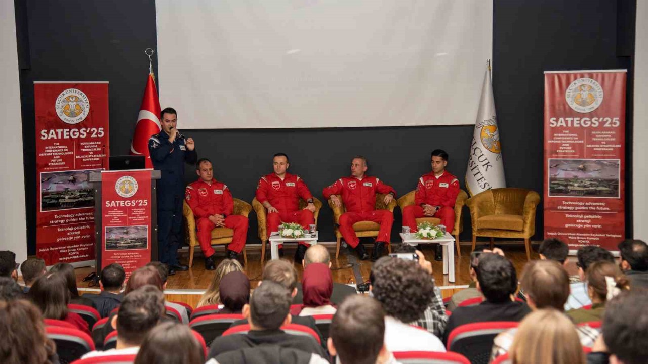 Türk Yıldızları, Selçuk Üniversitesinde
