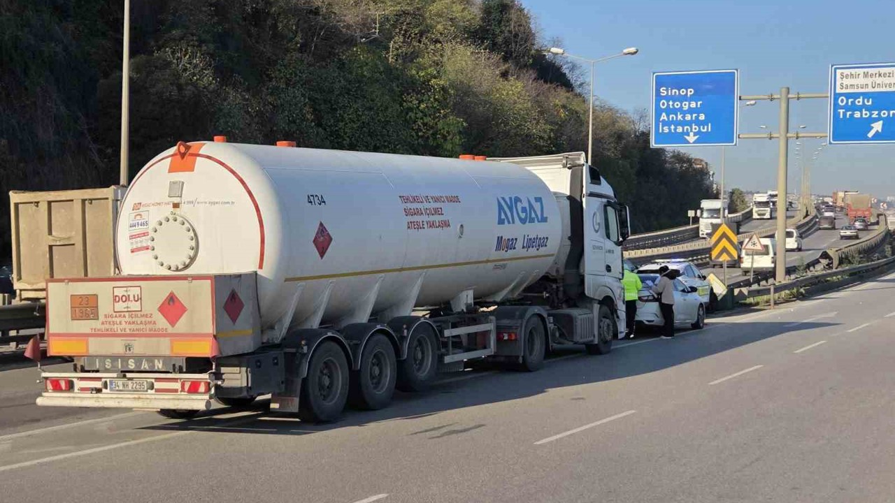 LPG yüklü tanker otomobile çarptı, facianın eşiğinden dönüldü
