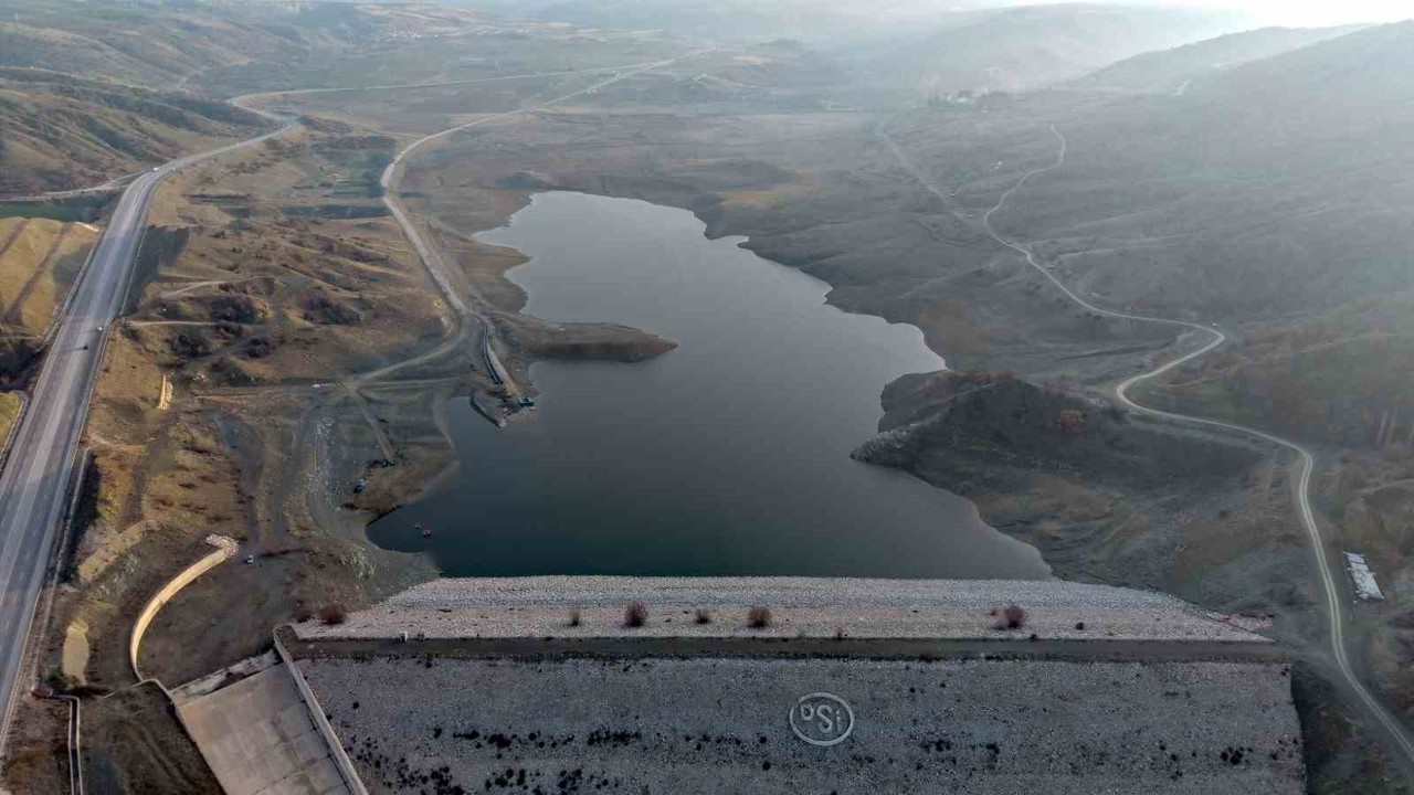 Çorum’da iki baraj kuruma noktasına geldi: Belediyeden tasarruf çağrısı
